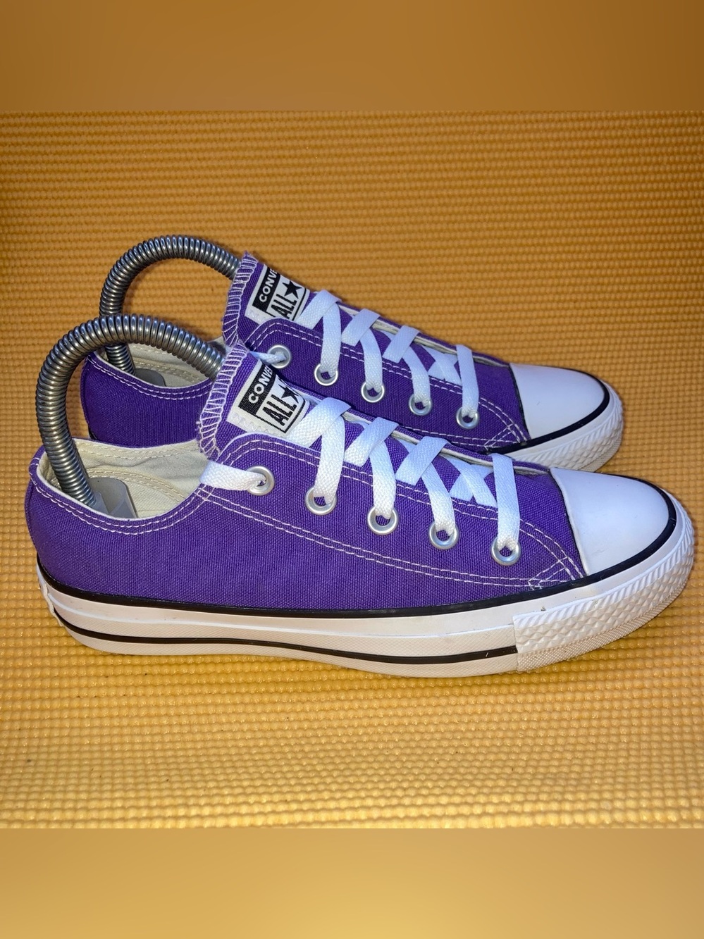 Converse Low Top Sneakers in Purple and White Women’s size 6
